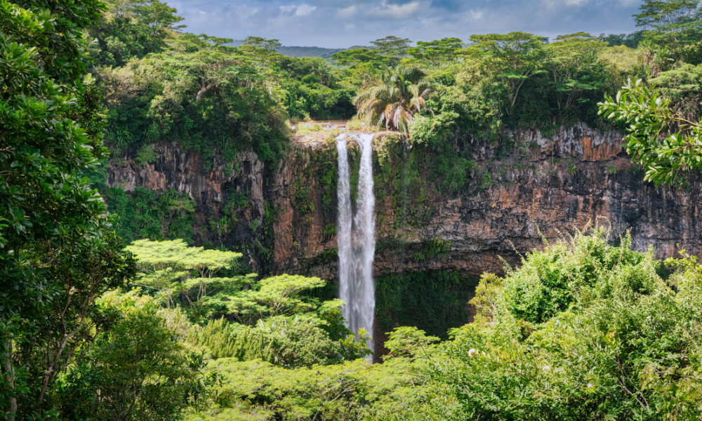 La Cascada de Chamarel es una visita indispensable en tu Luna de miel a Islas Mauricio.