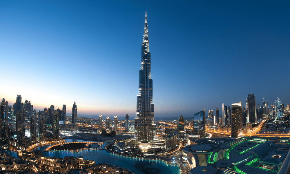 El Burj Khalifa es una joya arquitectónica que hay que visitar si viajas a Dubái